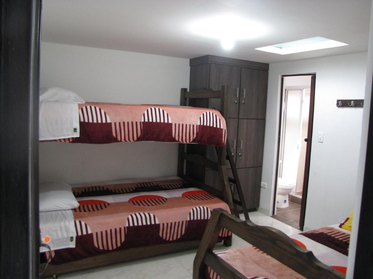 El Cable Hostal Manizales Eksteriør billede