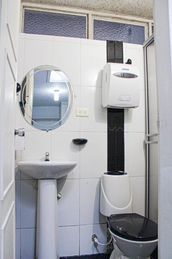 El Cable Hostal Manizales Eksteriør billede