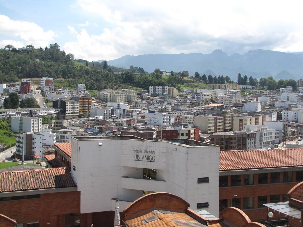 El Cable Hostal Manizales Eksteriør billede