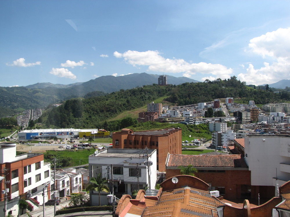 El Cable Hostal Manizales Eksteriør billede